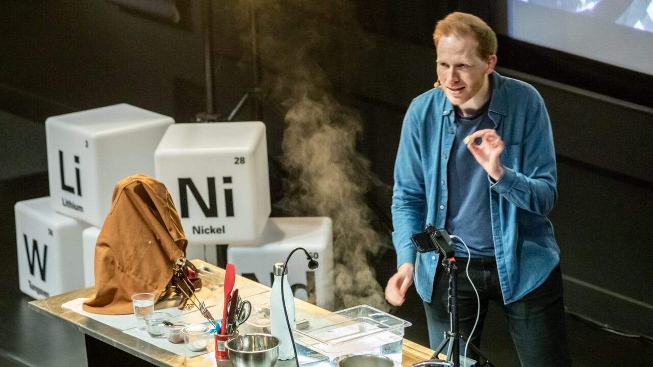 Bake Off superstar Andrew Smyth showed us the science behind engineering using baking in his show Bakineering